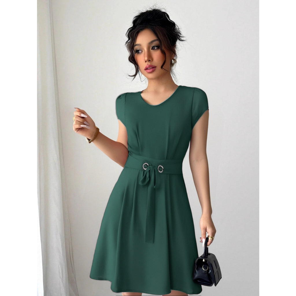 Vestido Largo De Talla Grande Con Tirantes De Color Liso Y Botones, Limpio Y Elegante.