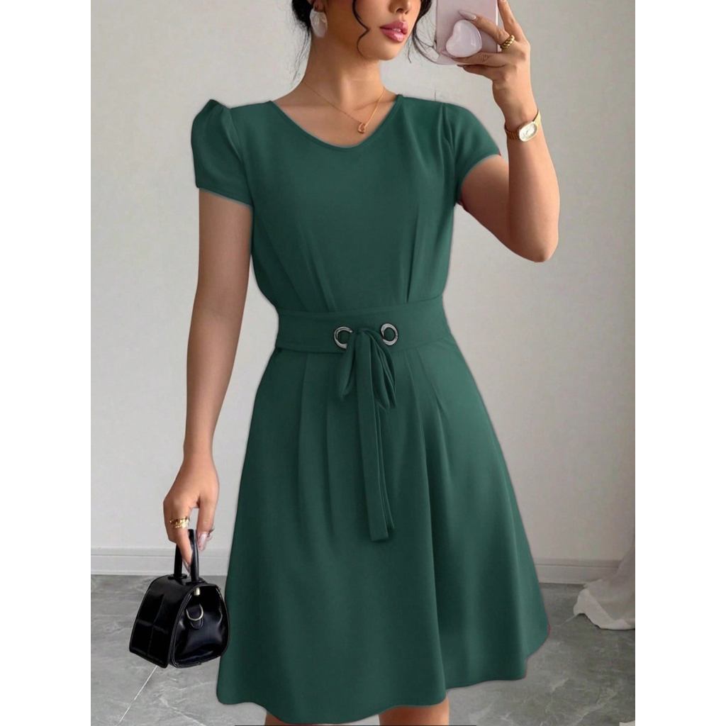 Vestido Largo De Talla Grande Con Tirantes De Color Liso Y Botones, Limpio Y Elegante.
