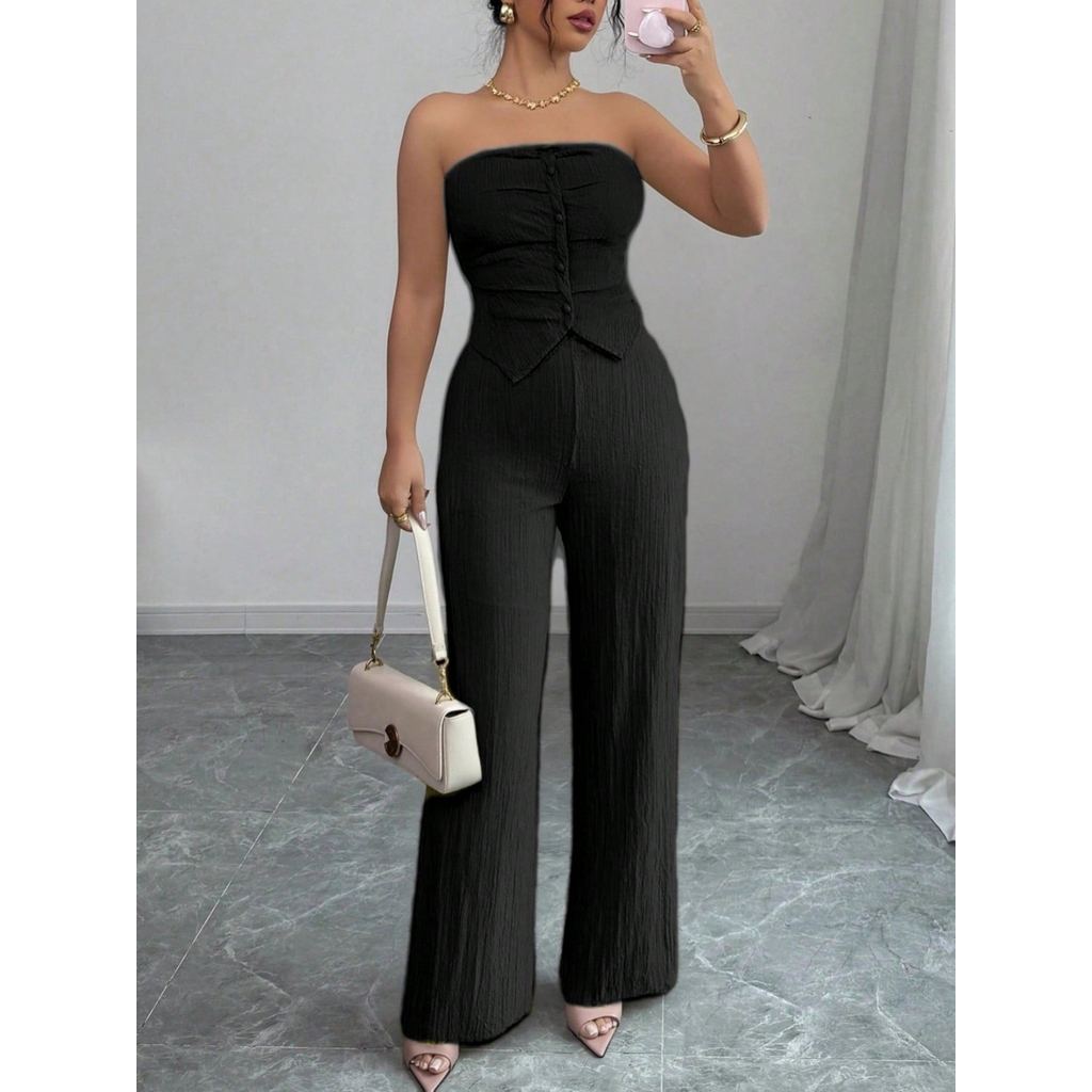 Conjunto de top elegante y pantalón largo, look minimalista de oficina, con top satinado