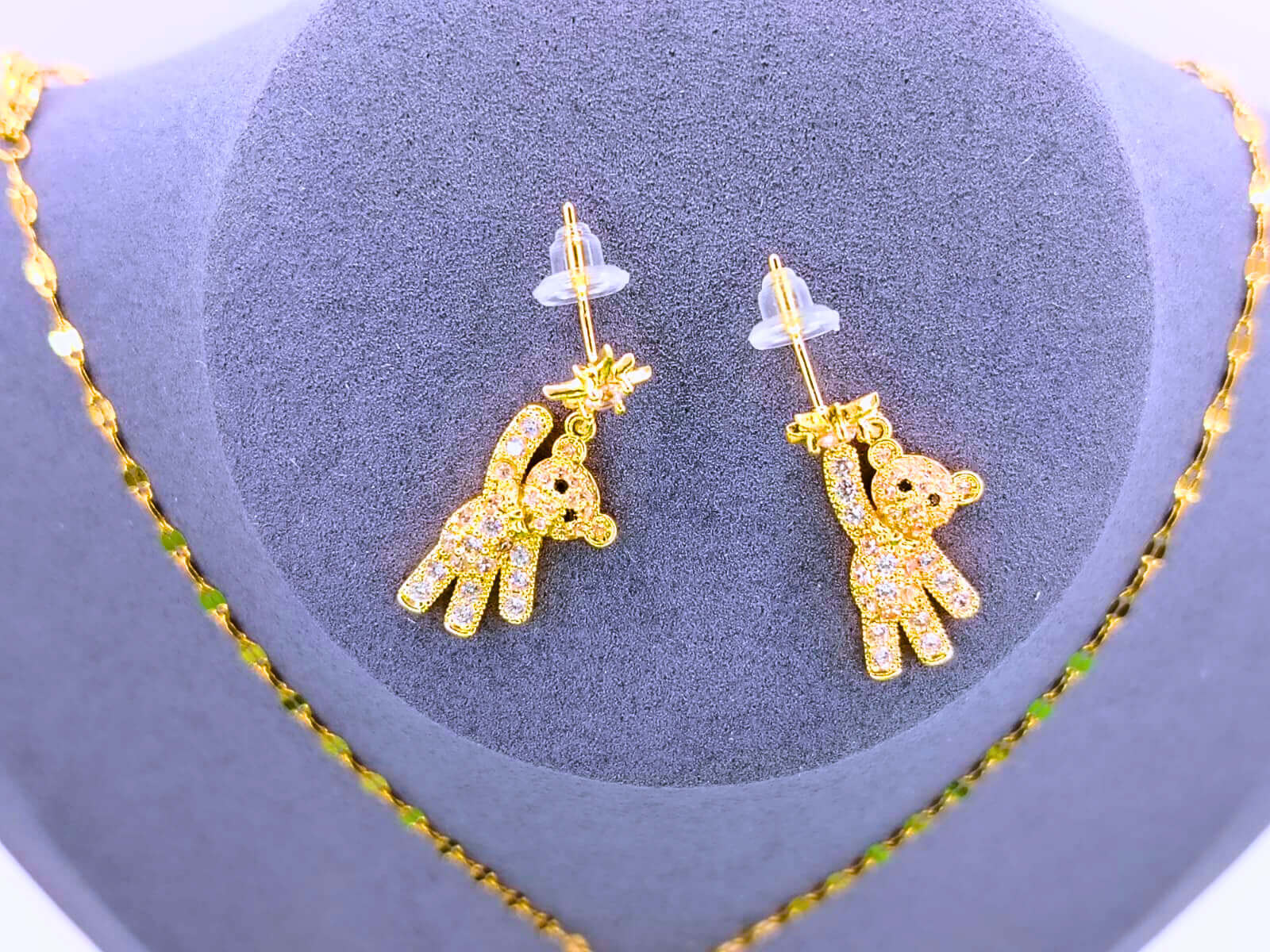 NEB0002 - Collar y Aretes Acero Inoxidable Oso Circonita Cubica Blanca Calenbi