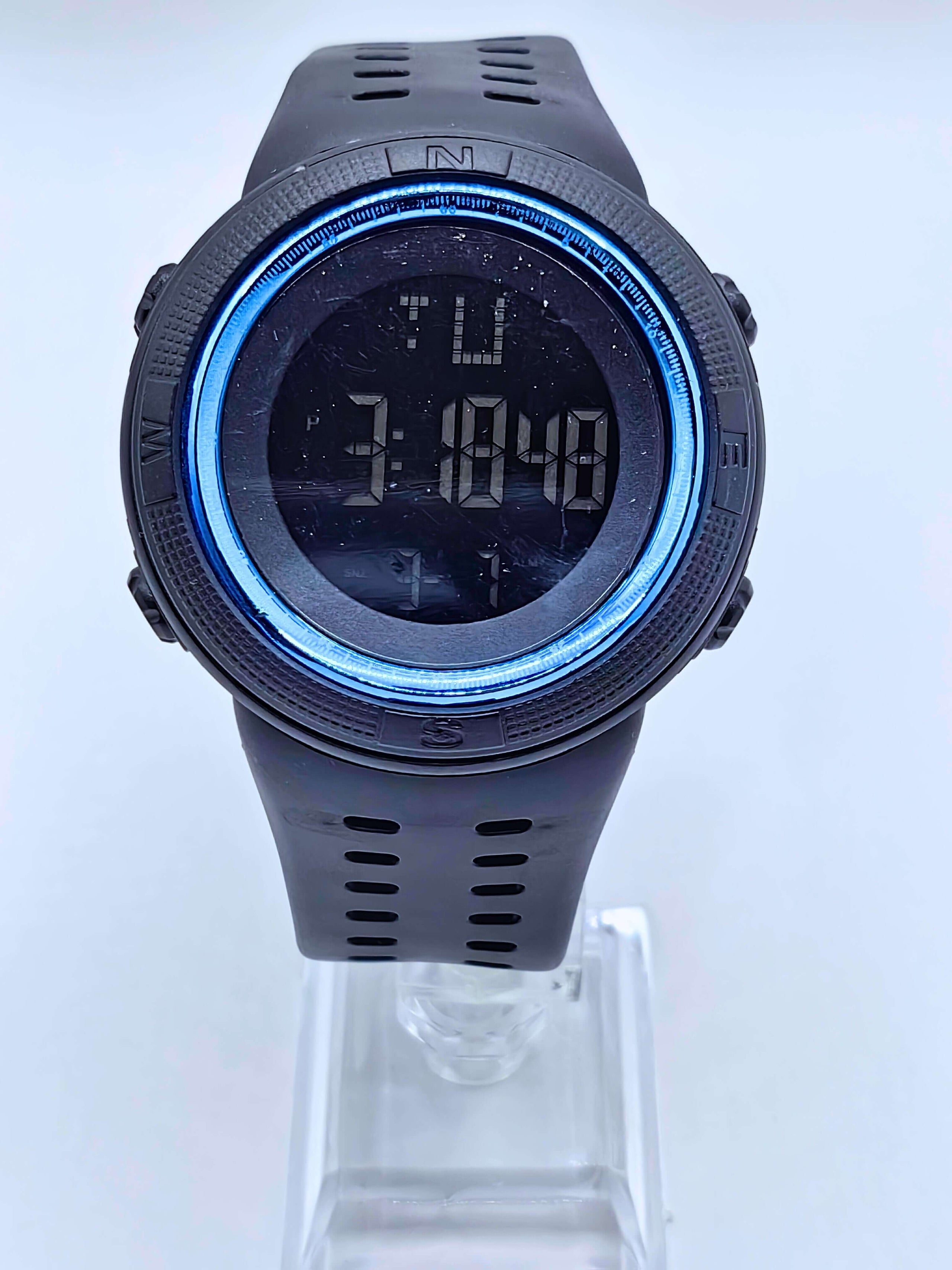 WA0021 - Reloj Digital Deportivo Circulo Azul Cielo Calenbi